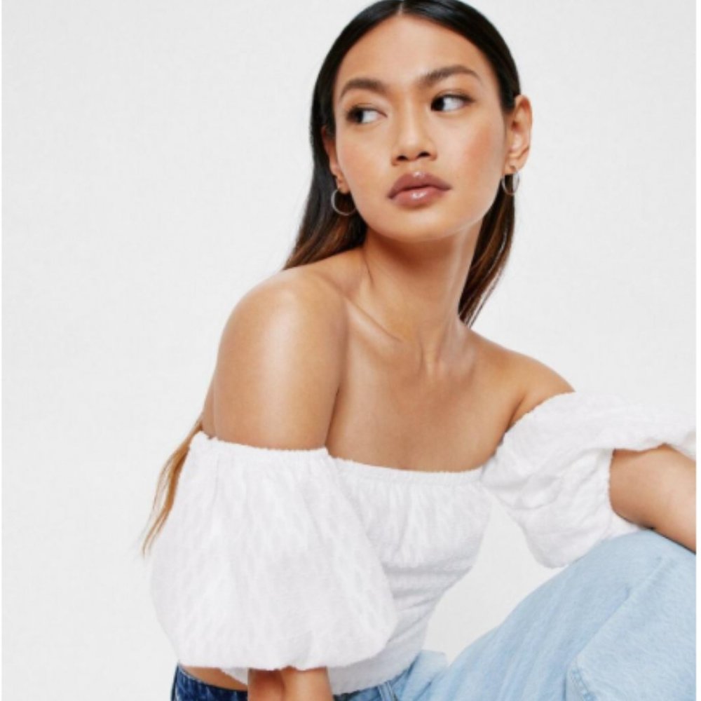 Petite Off the Shoulder Ruched Crop Top